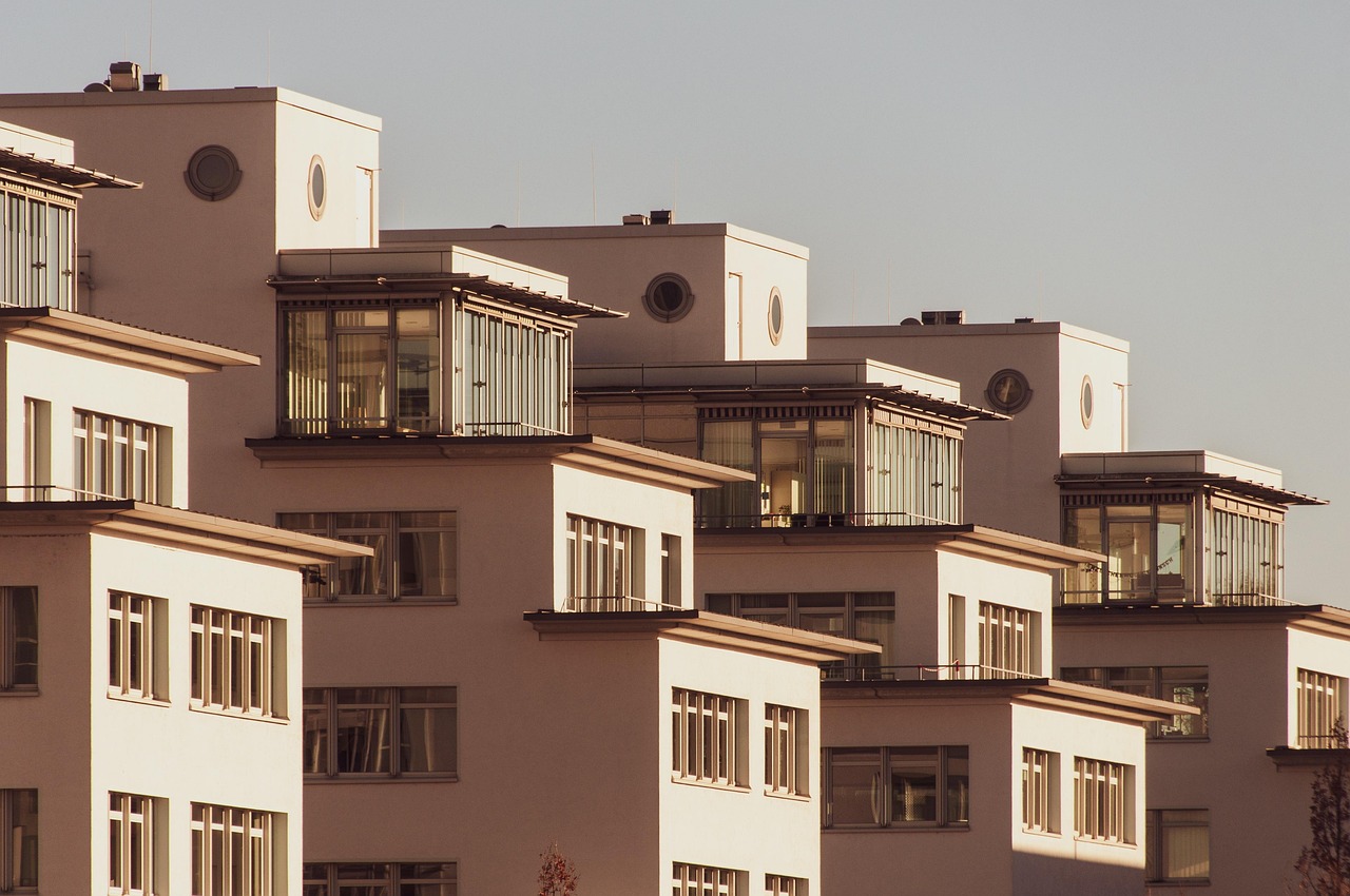 entdecken sie innovative ansätze und strategien im bereich der immobilienentwicklung. wir bieten umfassende lösungen für nachhaltige projekte, die wert schaffen und die lebensqualität steigern.