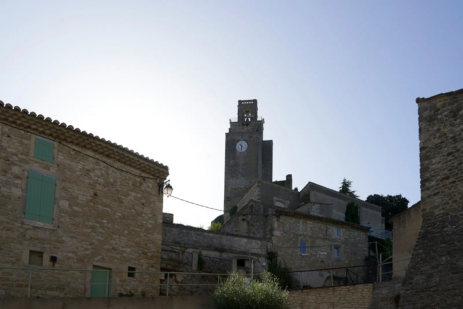 Chamaret: Ein malerisches Dorf in der Drôme Provençale entdecken