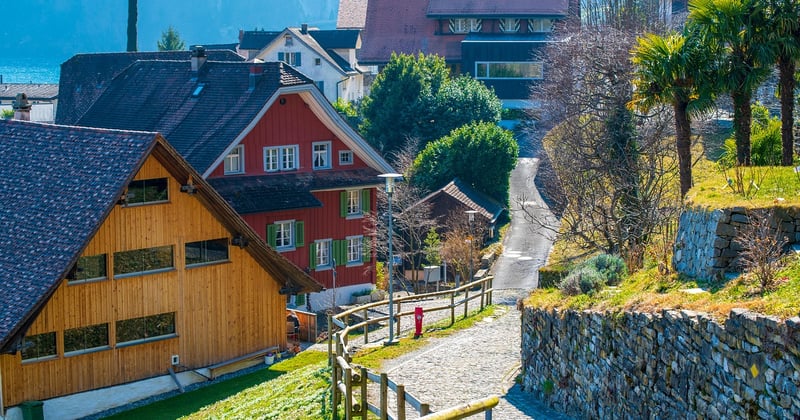 Gartenmauer bauen: Anleitung in 7 Schritten für ein stabiles Ergebnis