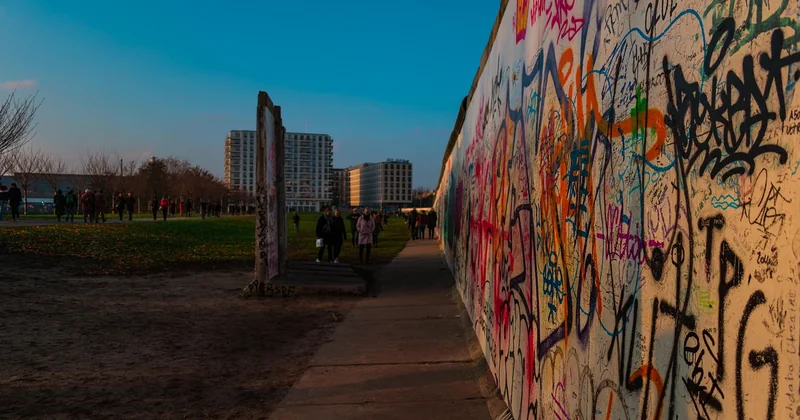 Der Aufbau: Schritt für Schritt zur stabilen Mauer