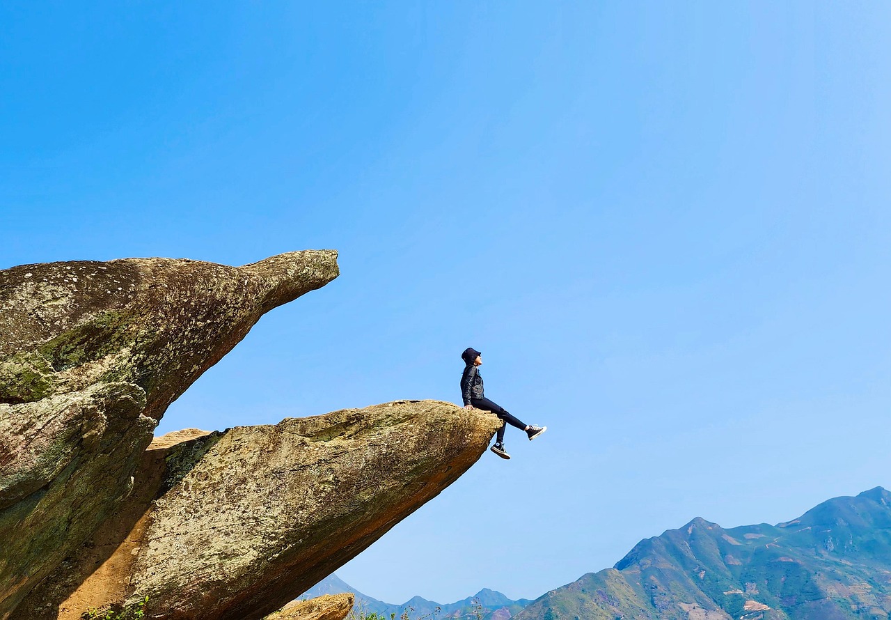 risikoanalyse ist ein wesentlicher prozess zur identifizierung, bewertung und priorisierung von risiken in verschiedenen bereichen. diese methode hilft unternehmen, potenzielle bedrohungen frühzeitig zu erkennen und geeignete strategien zur risikominderung zu entwickeln.