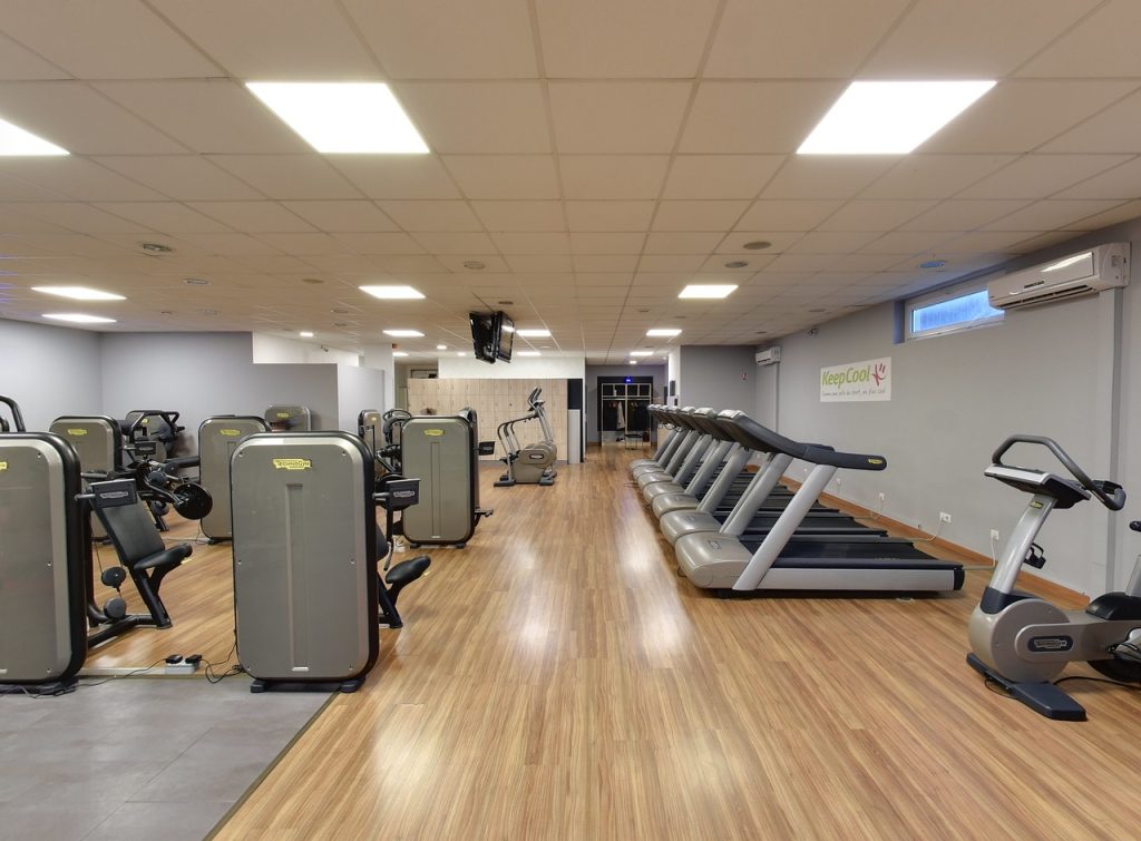 entdecken sie die vielseitigen sporteinrichtungen, die wir bieten, um aktive lebensstile zu fördern. ob fitnessstudios, schwimmbäder oder sportplätze – hier finden sie alles, was sie für ihr training brauchen!