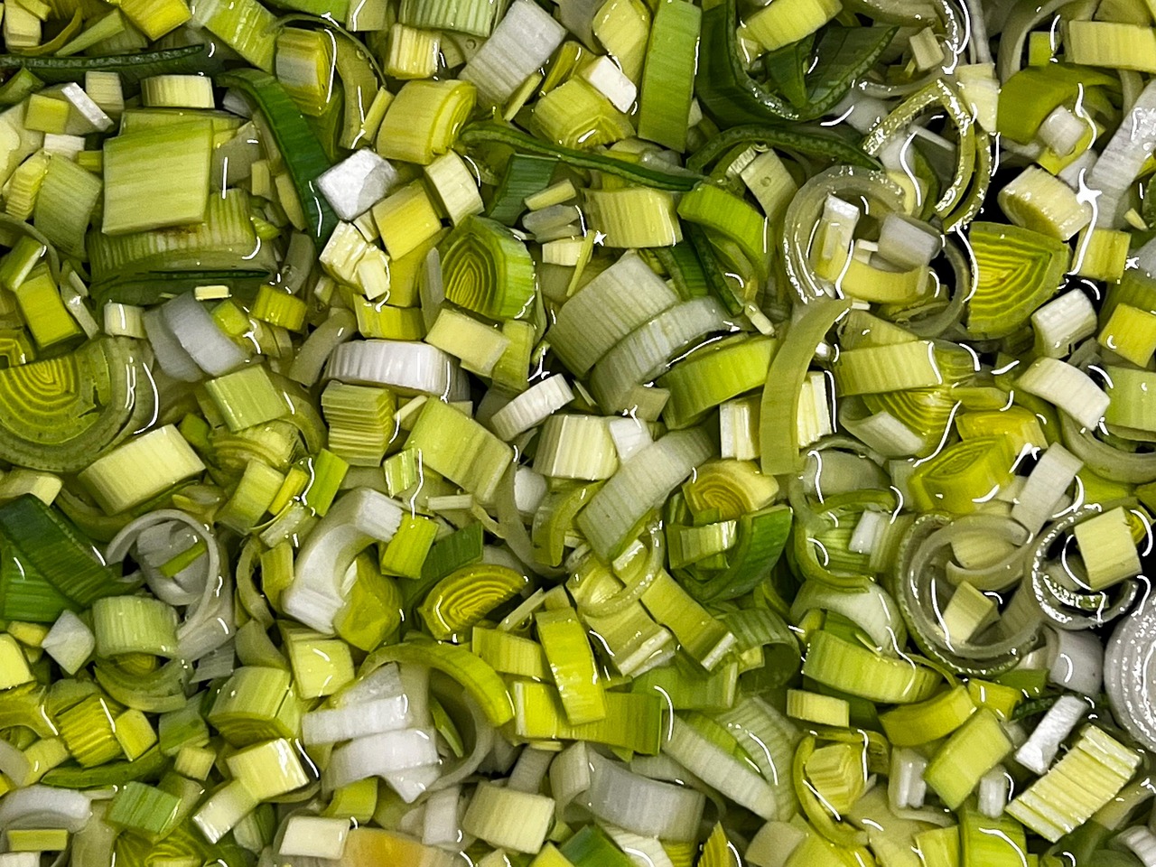 entdecken sie gesunde kochmethoden, die nicht nur lecker, sondern auch nahrhaft sind. lernen sie, wie sie ihre mahlzeiten mit dampfen, grillen und dünsten zubereiten können, um die nährstoffe zu erhalten und gesunde essgewohnheiten zu fördern.