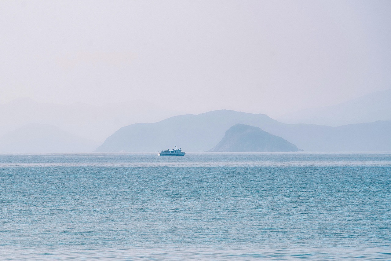 entdecken sie die essenz von minimalismus: weniger ist mehr. erfahren sie, wie einfachheit ihr leben bereichern und klarheit schaffen kann.